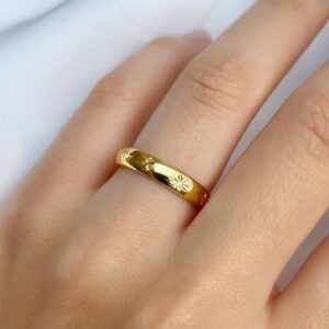 ALIANÇA DE LIGA DA MOEDA 4,3MM ANATÔMICA ABAULADA TRABALHADA