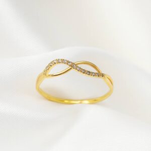 ANEL DE OURO 10K C/ PEDRAS PESO MÉDIO 1,2 GR