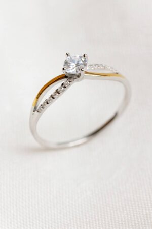 ANEL DE PRATA C/FILETE OURO 10K SOLITÁRIO C/12 PEDRAS