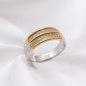 ANEL DE PRATA C/FILETE OURO 10K CIRCULAR COM PEDRAS DE ZIRCÔNIA