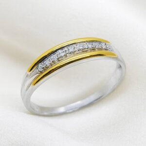 ANEL DE PRATA C/FILETE OURO 10K E 11 PEDRAS