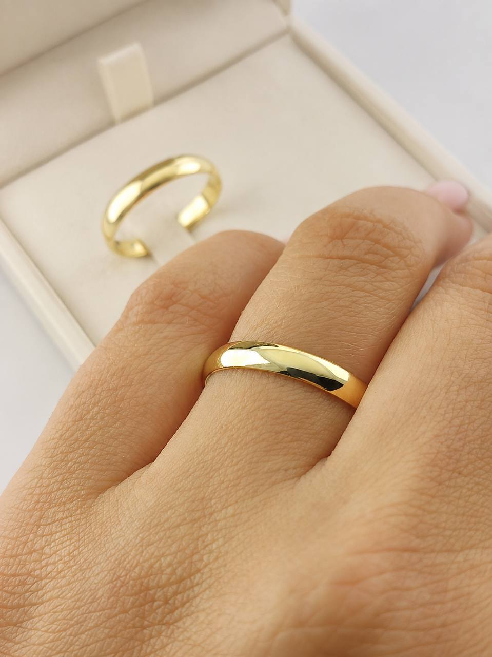 ALIANÇA OURO 18K DE 3MM COM APROXIMADAMENTE 4 GRAMA O PAR - Imagem 3
